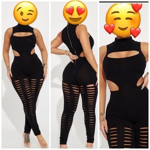 ✨FASHION NOVA DESTINY DISTRESSED BLACK JUMPSUIT✨***BRAND NEW***